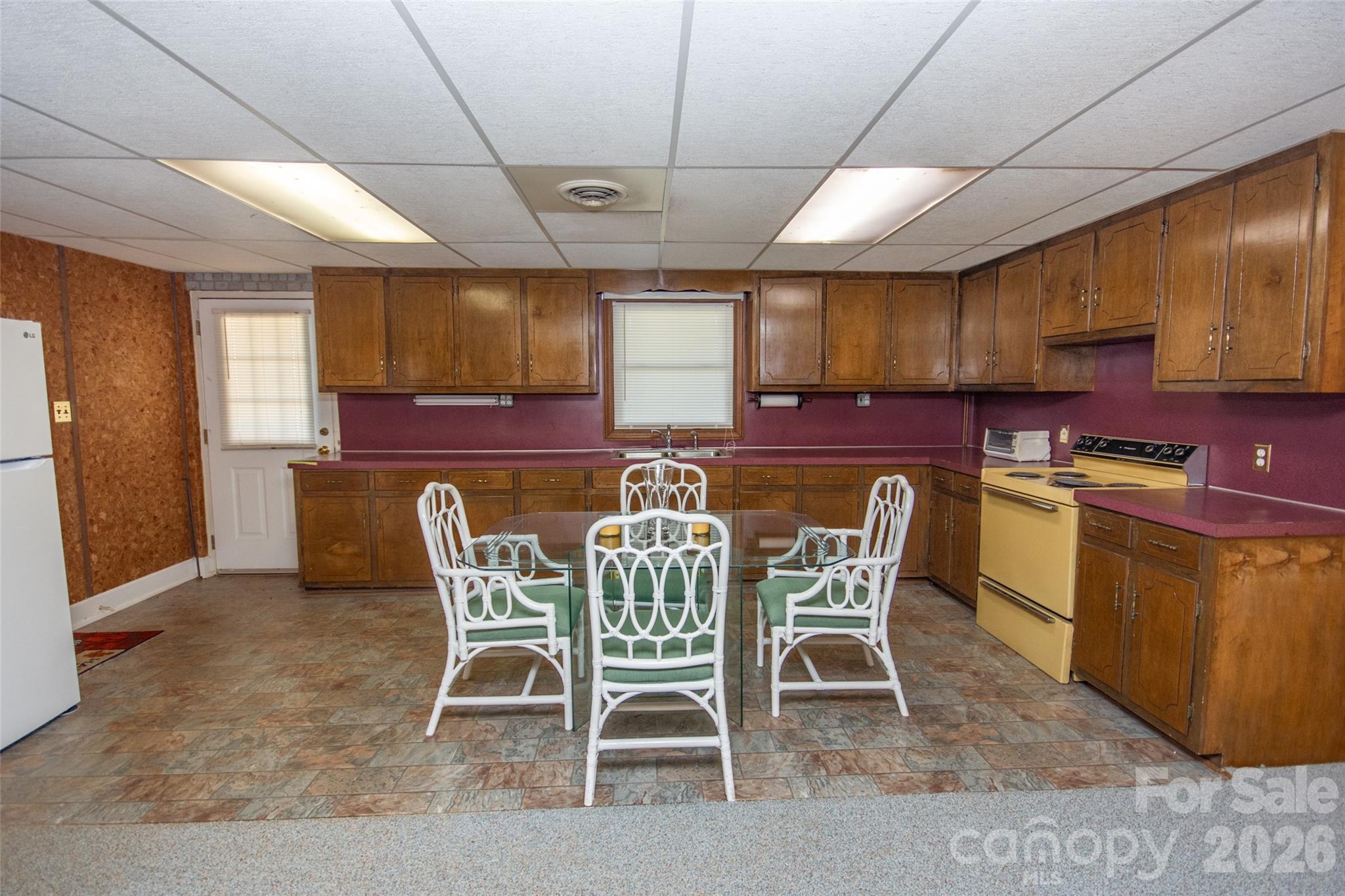 2890 Hobson Road — Cleveland