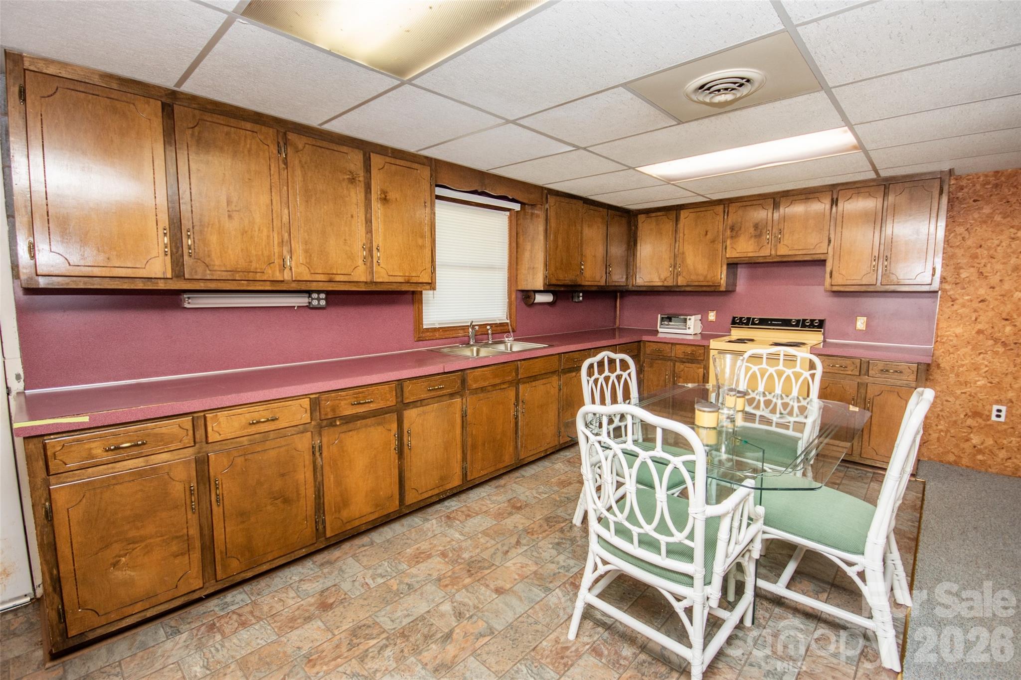 2890 Hobson Road — Cleveland