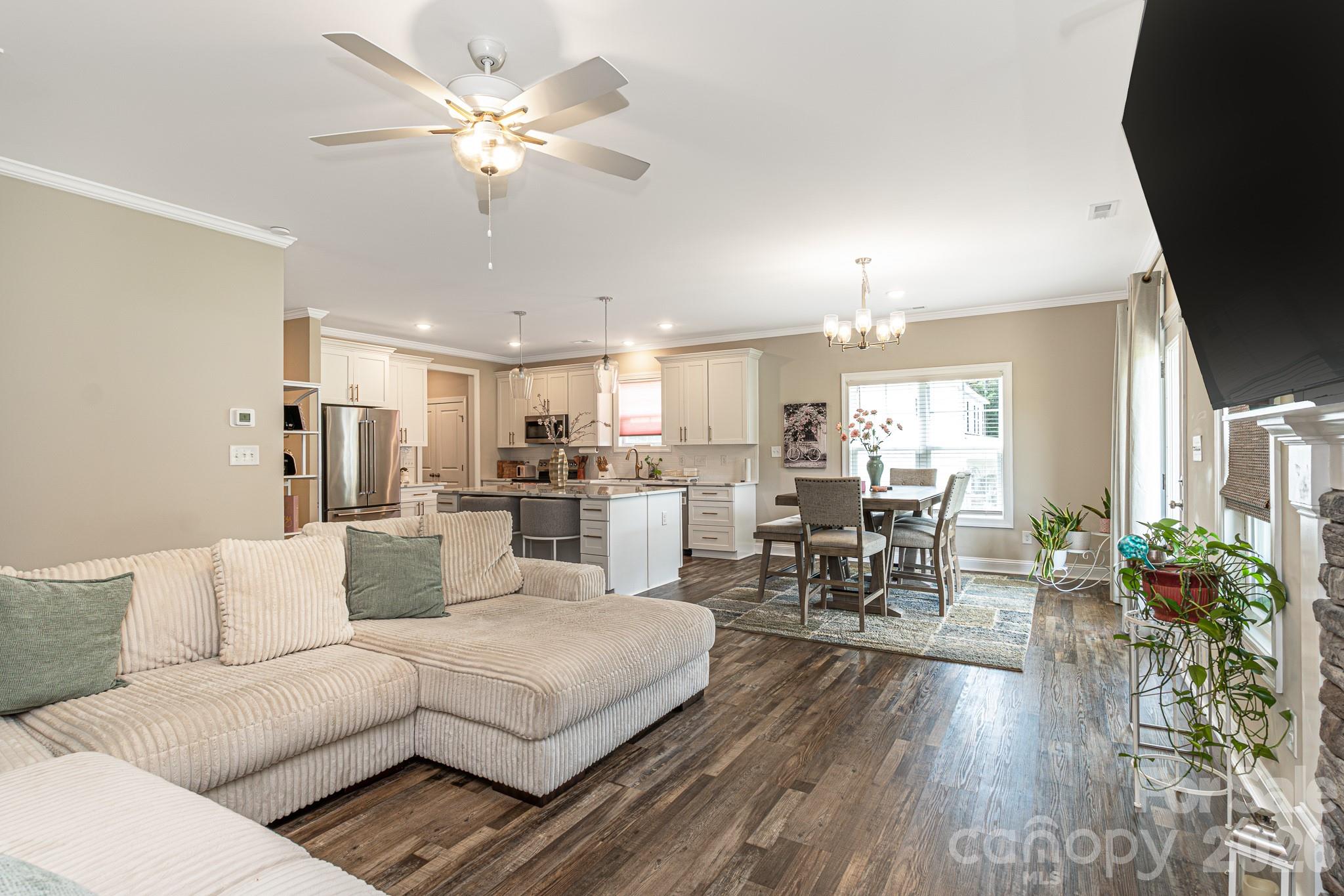 1205 Palestine Road — Linden