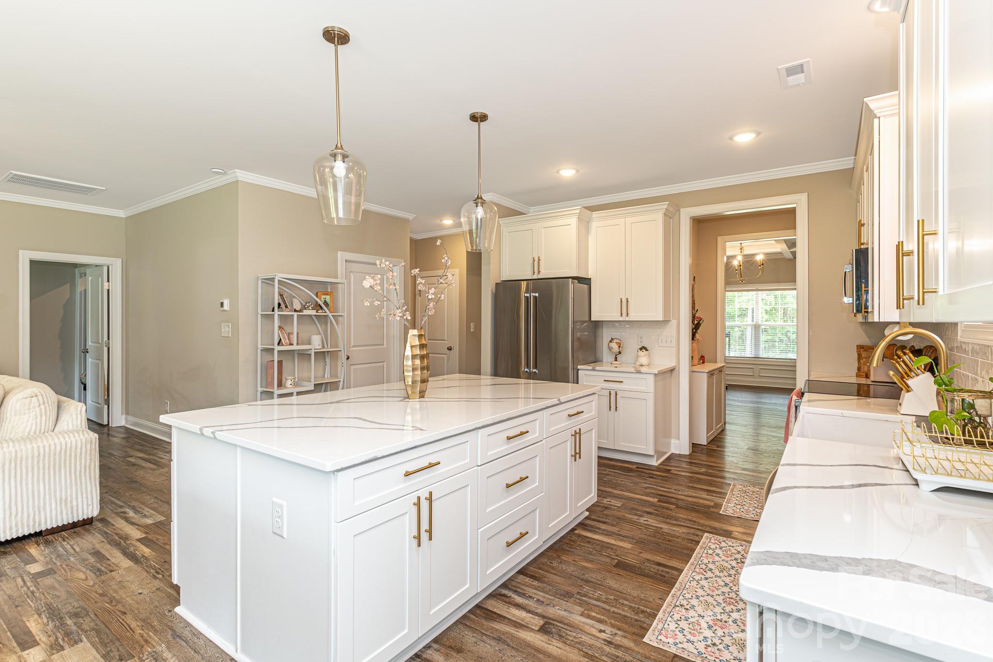 1205 Palestine Road — Linden