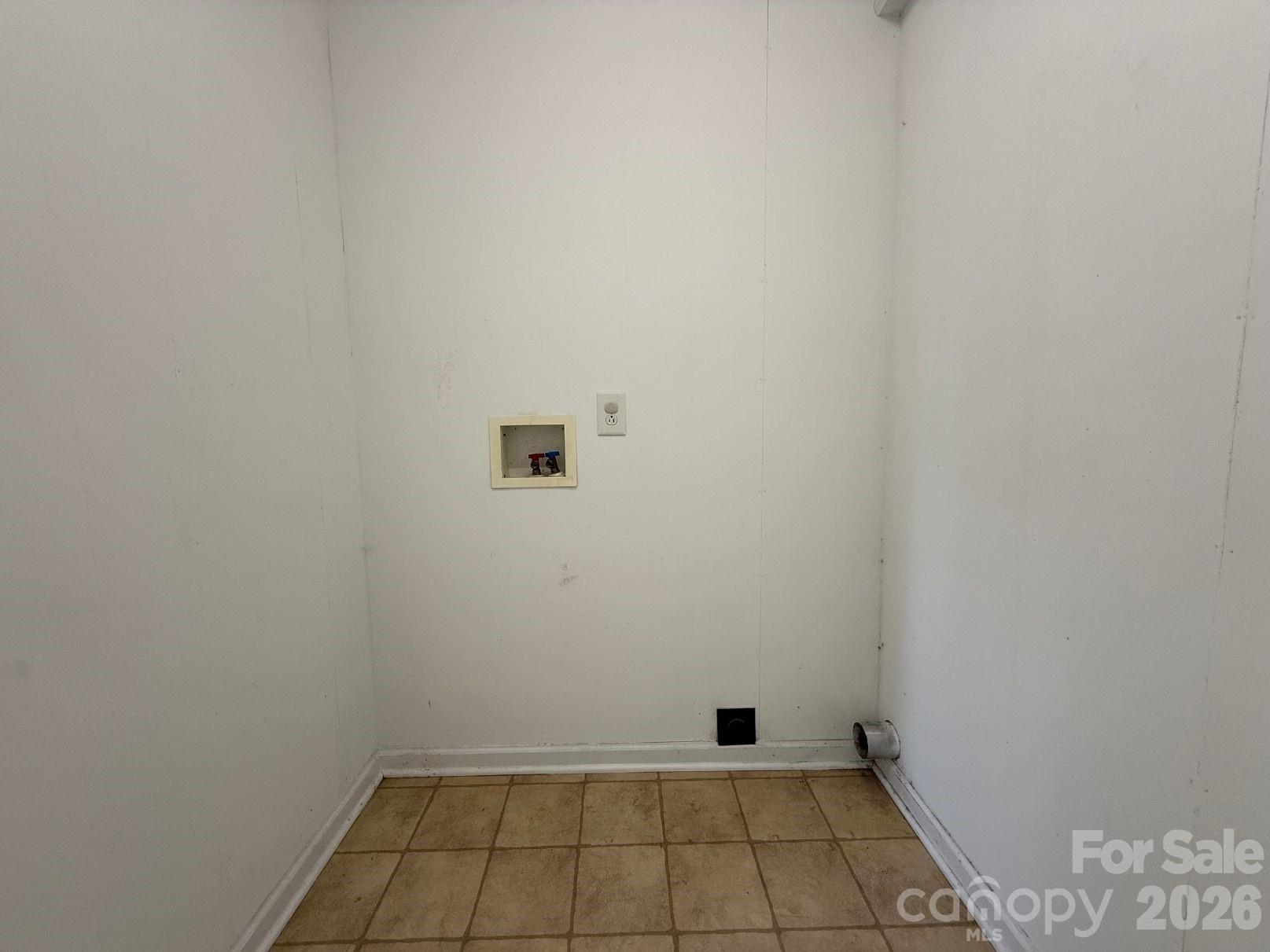 1351 S Aspen Street — Lincolnton
