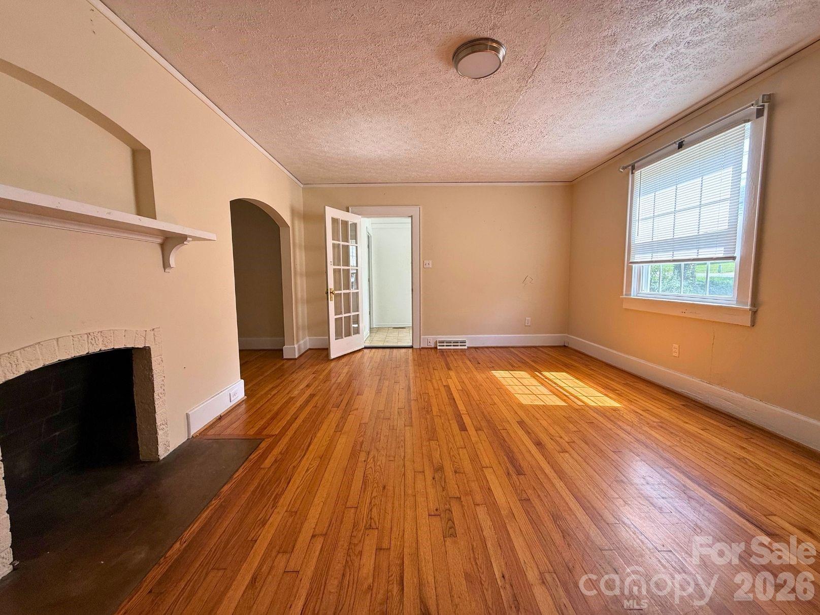 1351 S Aspen Street — Lincolnton