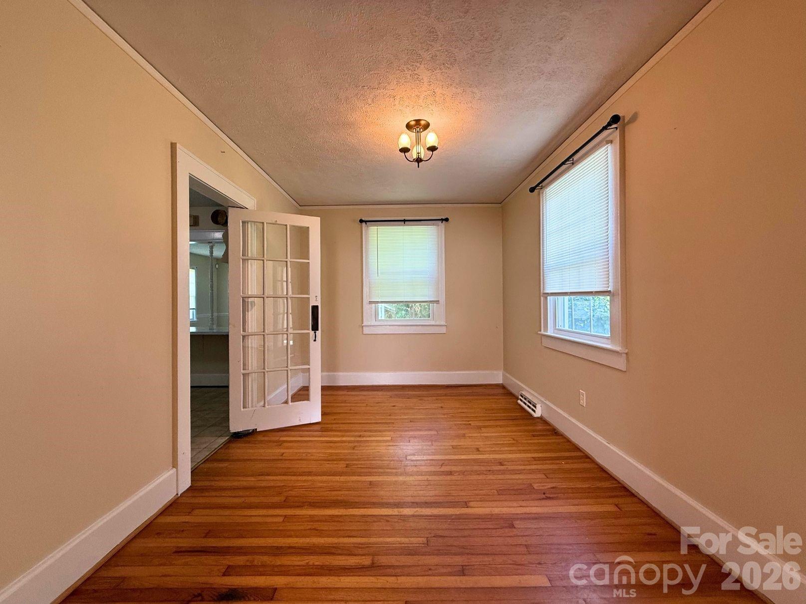 1351 S Aspen Street — Lincolnton