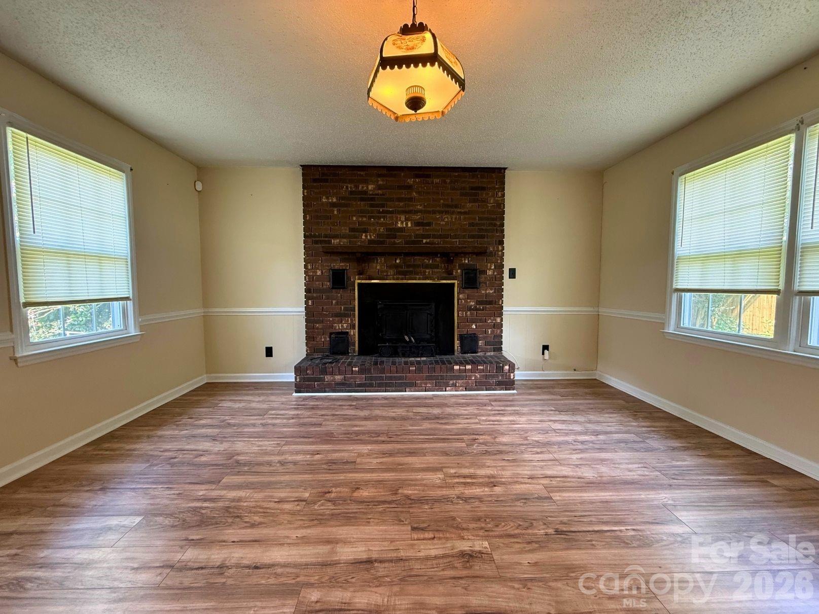 1351 S Aspen Street — Lincolnton