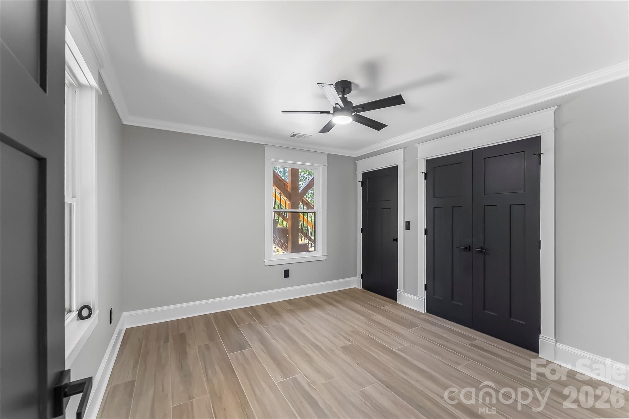 276 Coopers Drive — Hendersonville