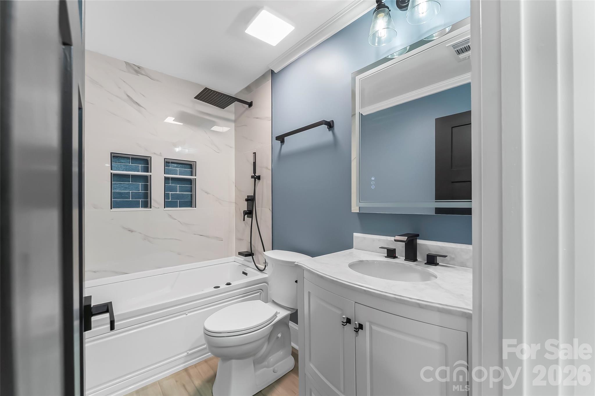276 Coopers Drive — Hendersonville