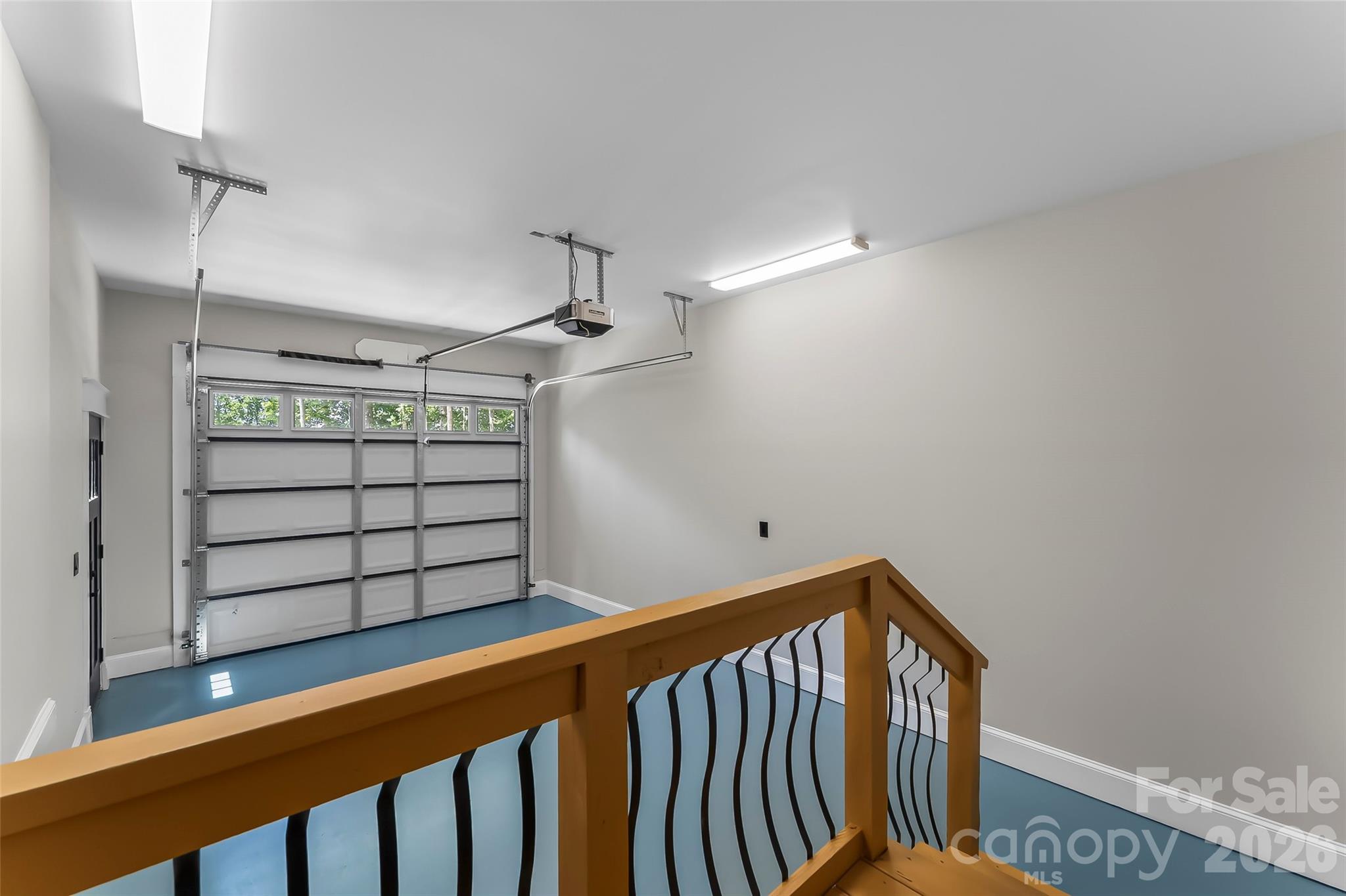 276 Coopers Drive — Hendersonville