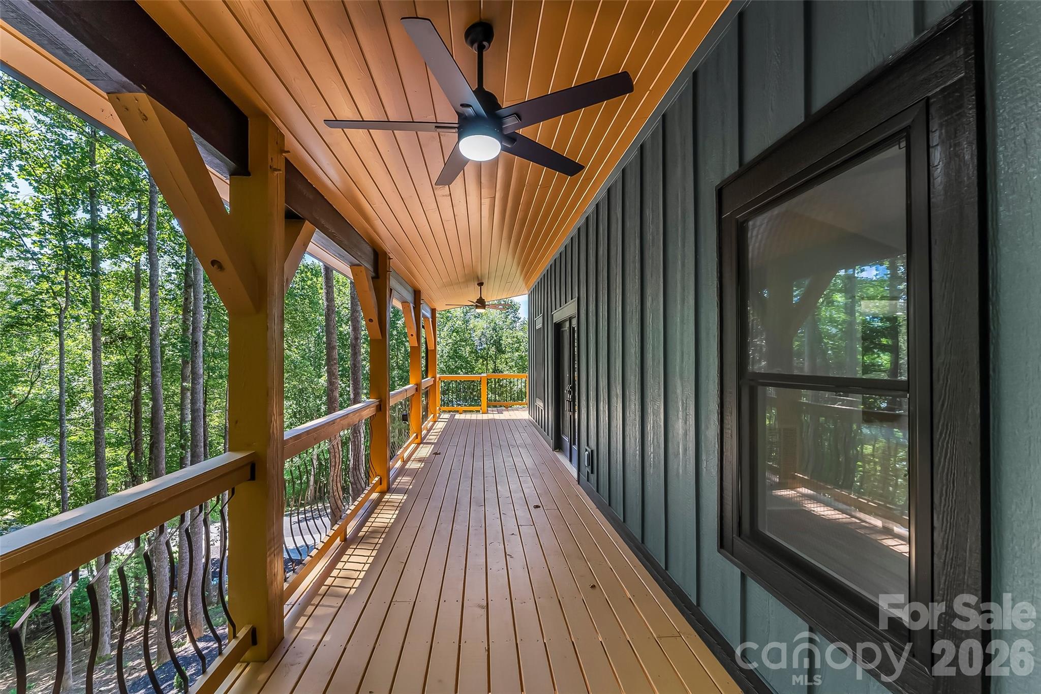 276 Coopers Drive — Hendersonville