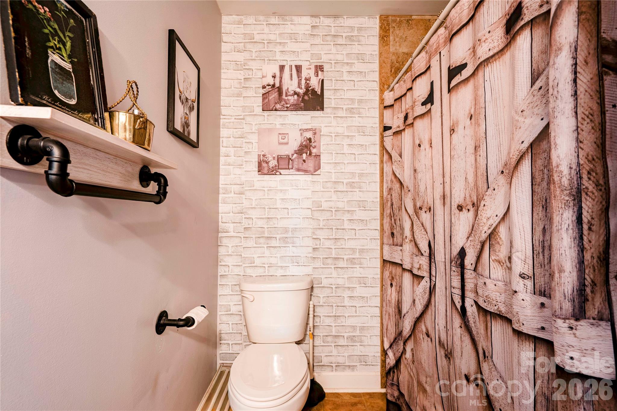 404 Pineview Drive — Kings Mountain