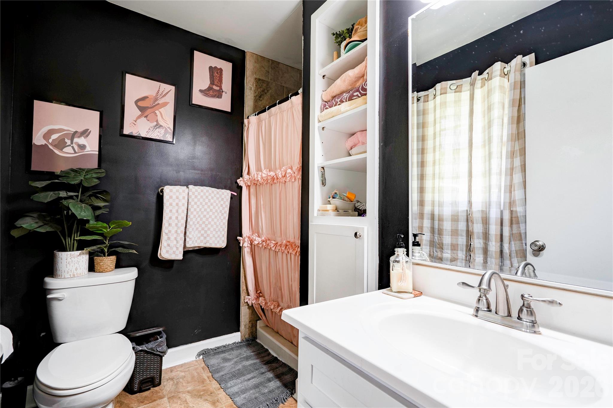 404 Pineview Drive — Kings Mountain