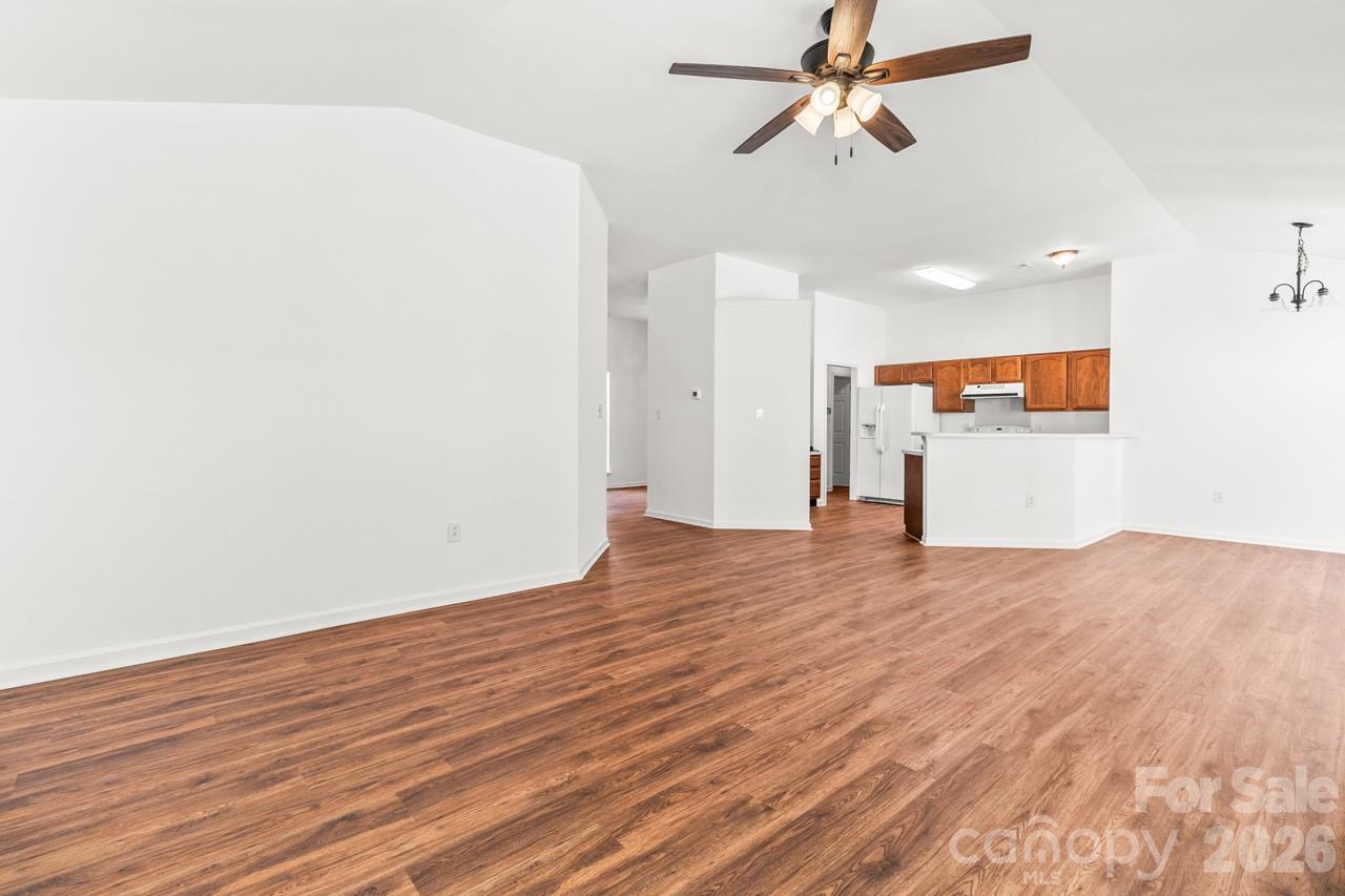 739 Oakbluff Circle — Charlotte