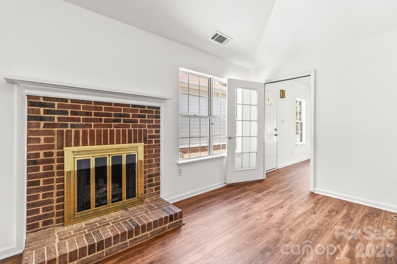 739 Oakbluff Circle — Charlotte