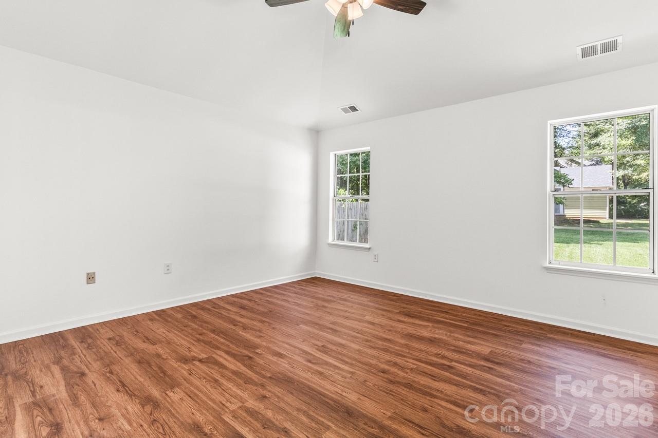 739 Oakbluff Circle — Charlotte