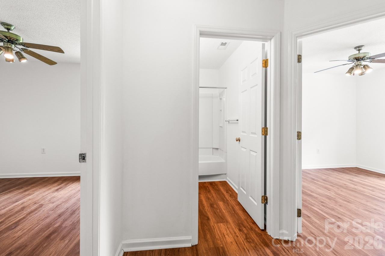 739 Oakbluff Circle — Charlotte