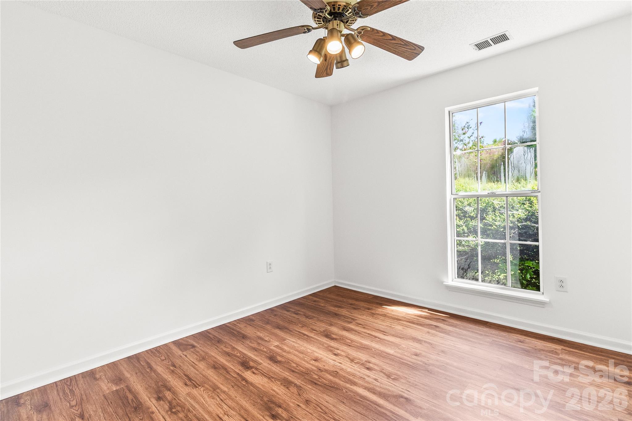 739 Oakbluff Circle — Charlotte