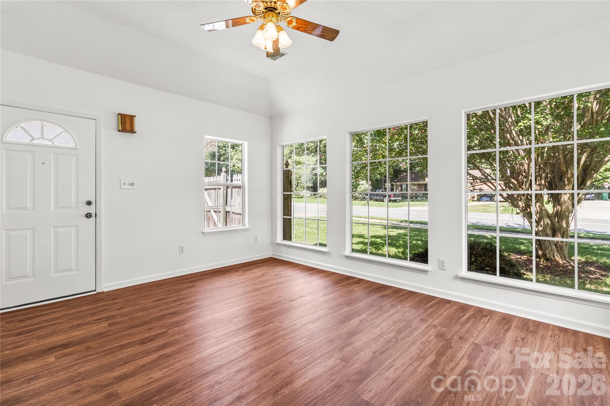 739 Oakbluff Circle — Charlotte