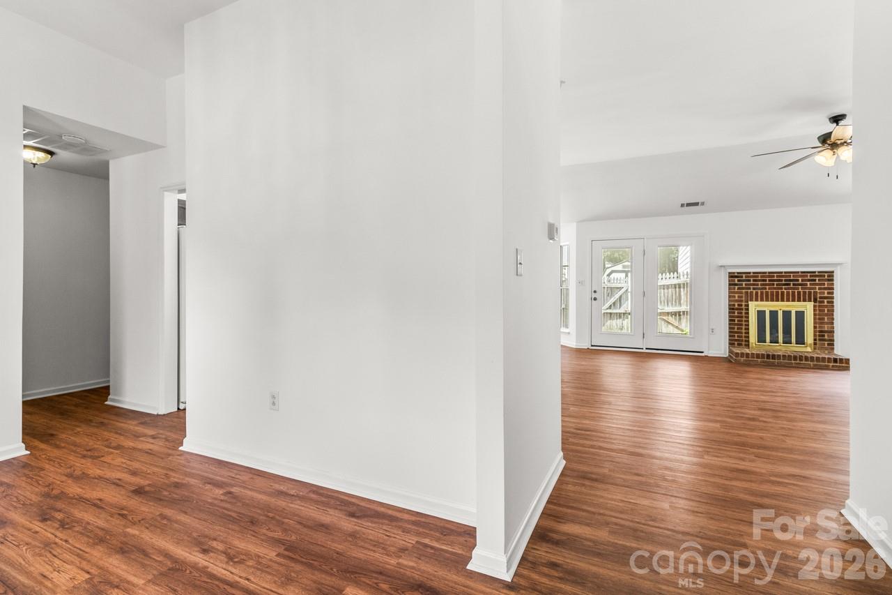 739 Oakbluff Circle — Charlotte