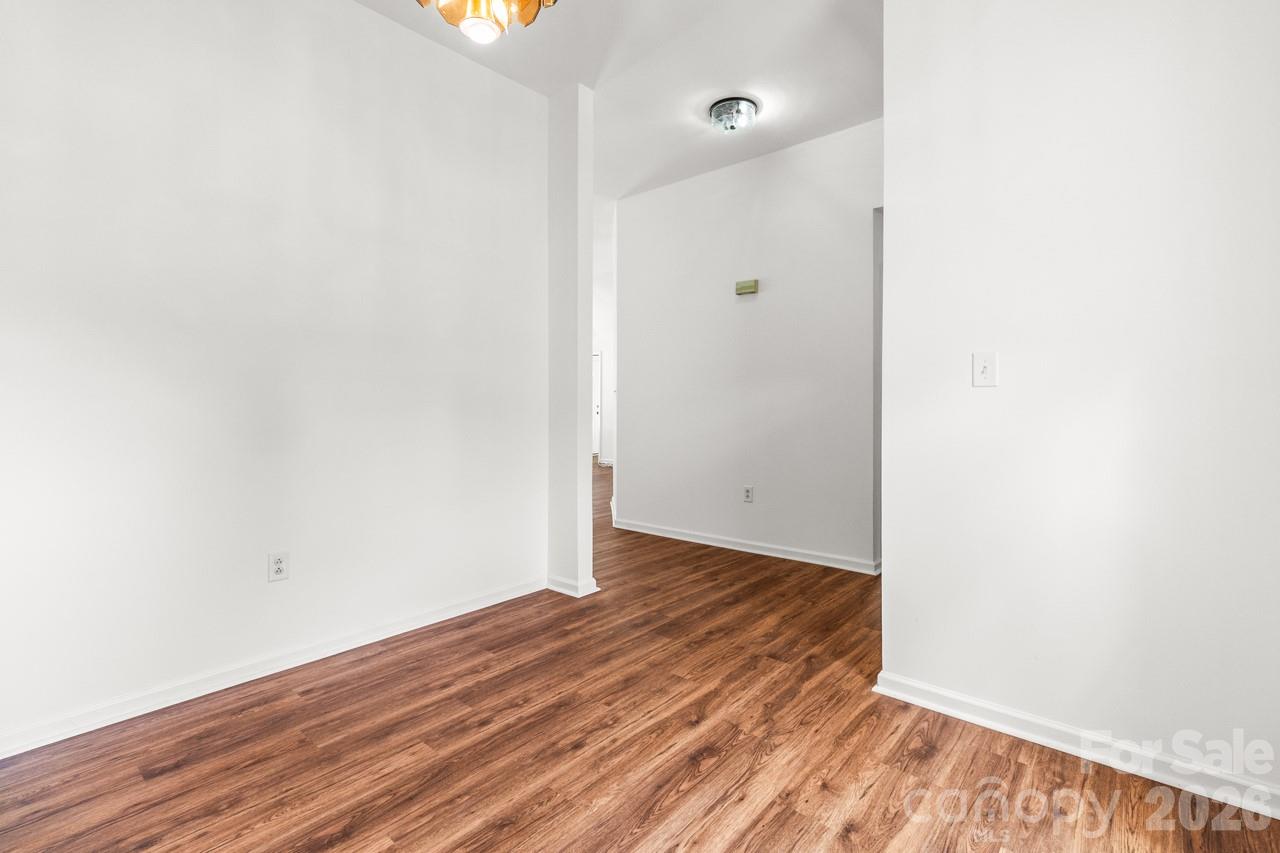 739 Oakbluff Circle — Charlotte
