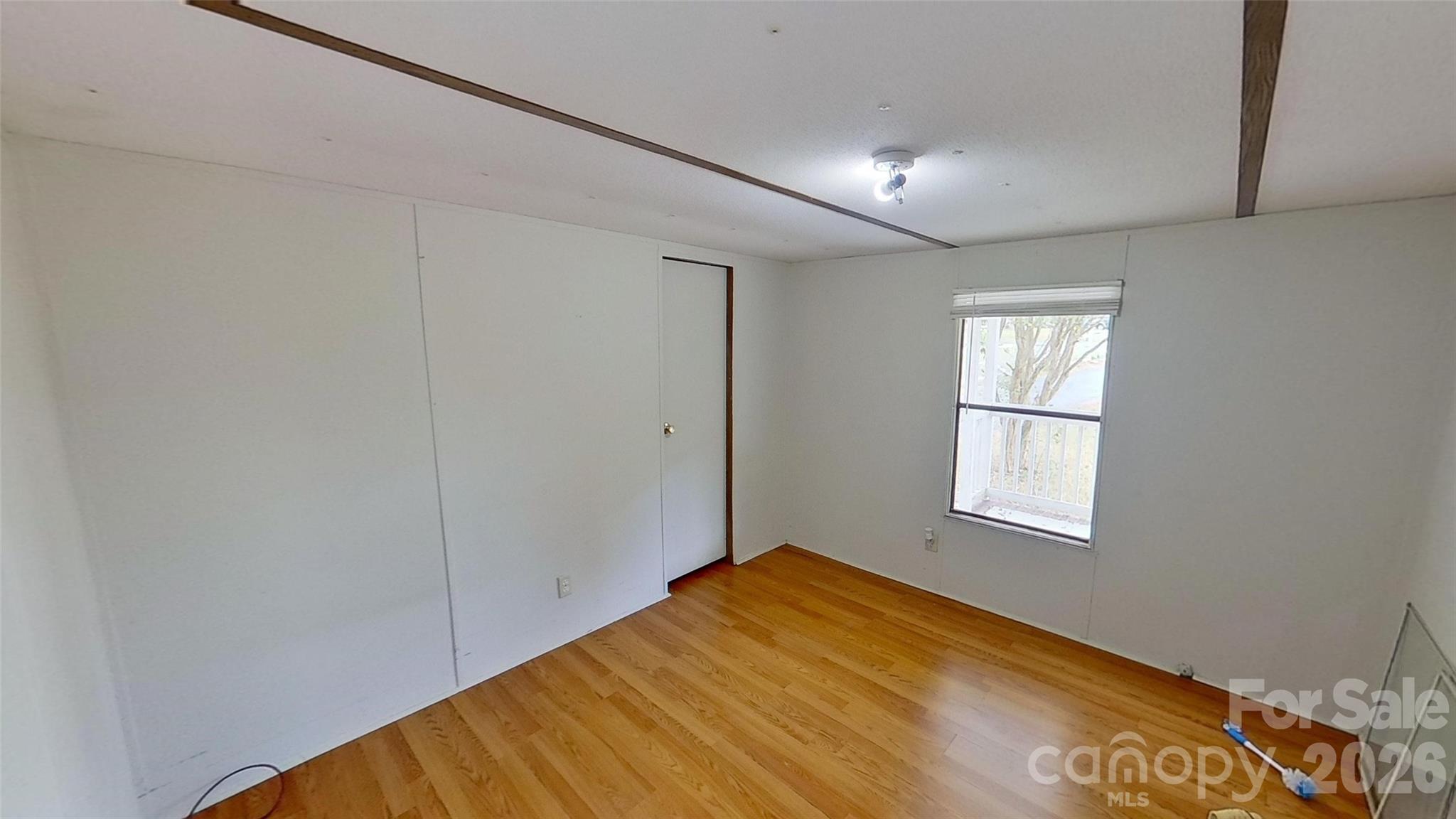 316 Southfork Road — Stallings