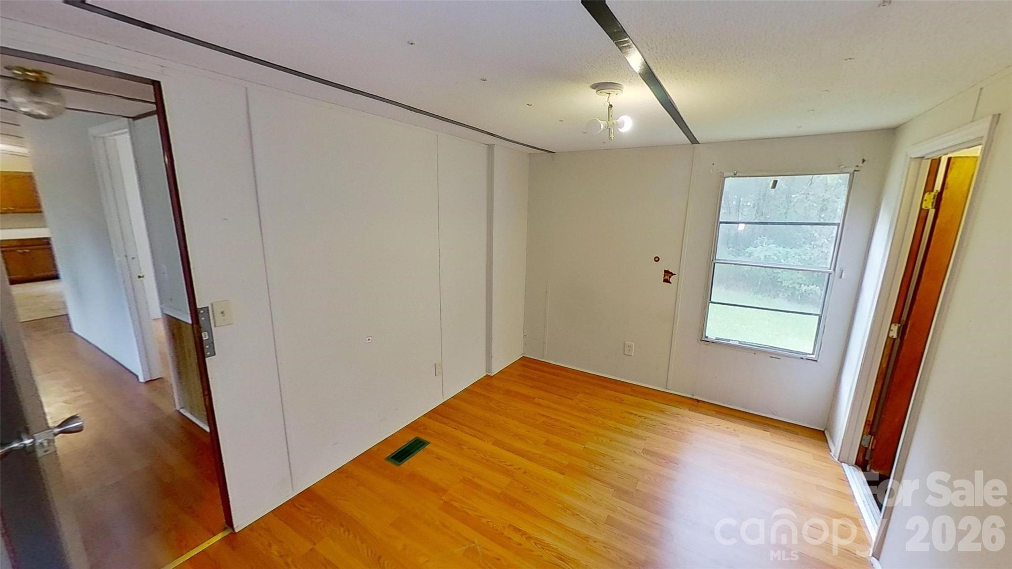 316 Southfork Road — Stallings