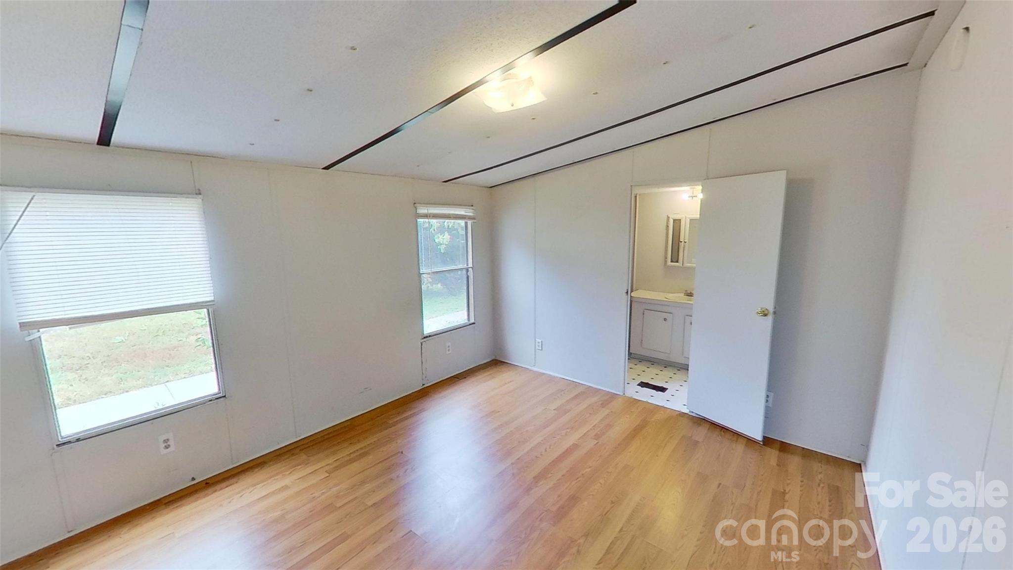 316 Southfork Road — Stallings