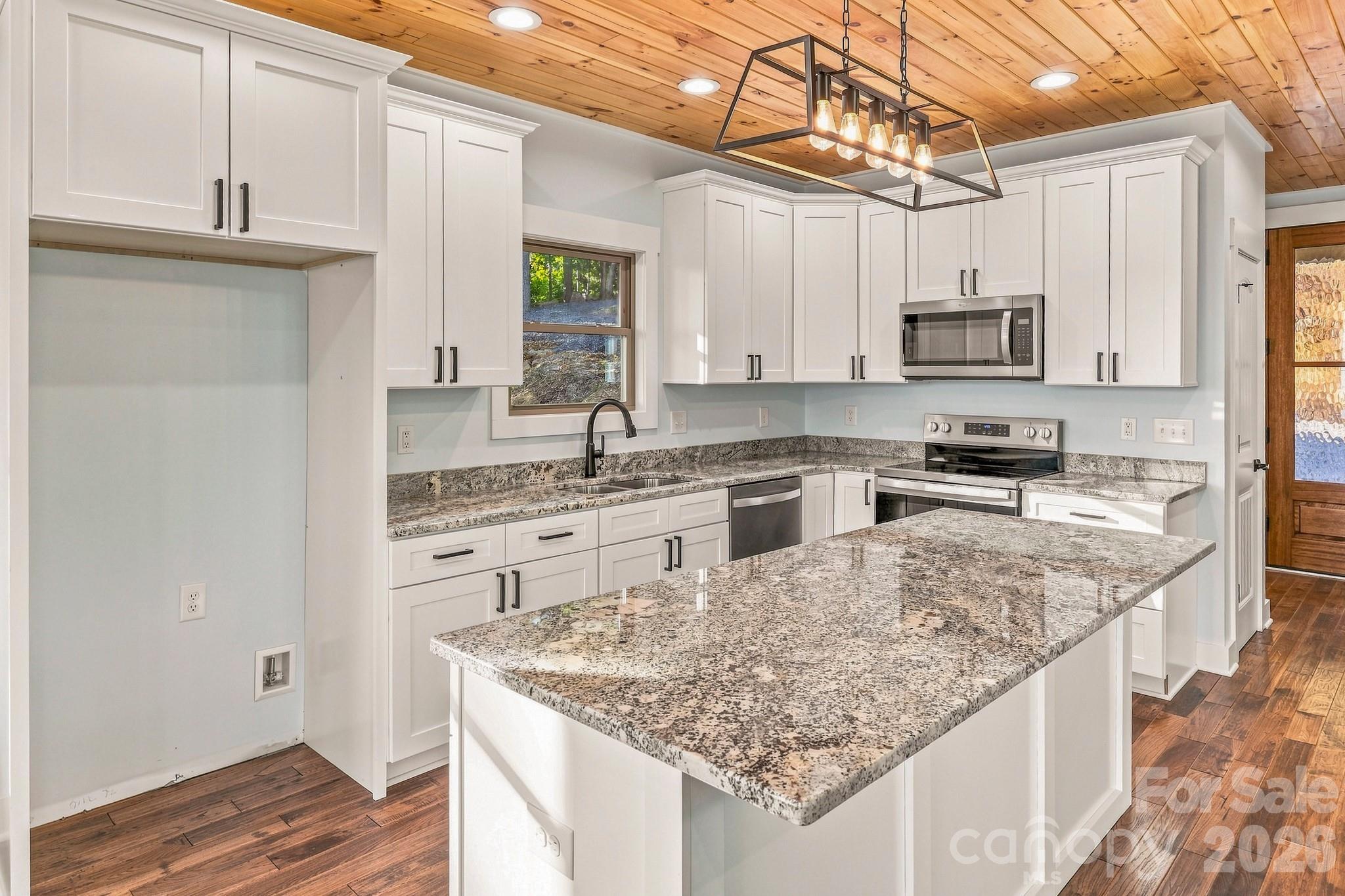 2272 Pinnacle Parkway — Union Mills