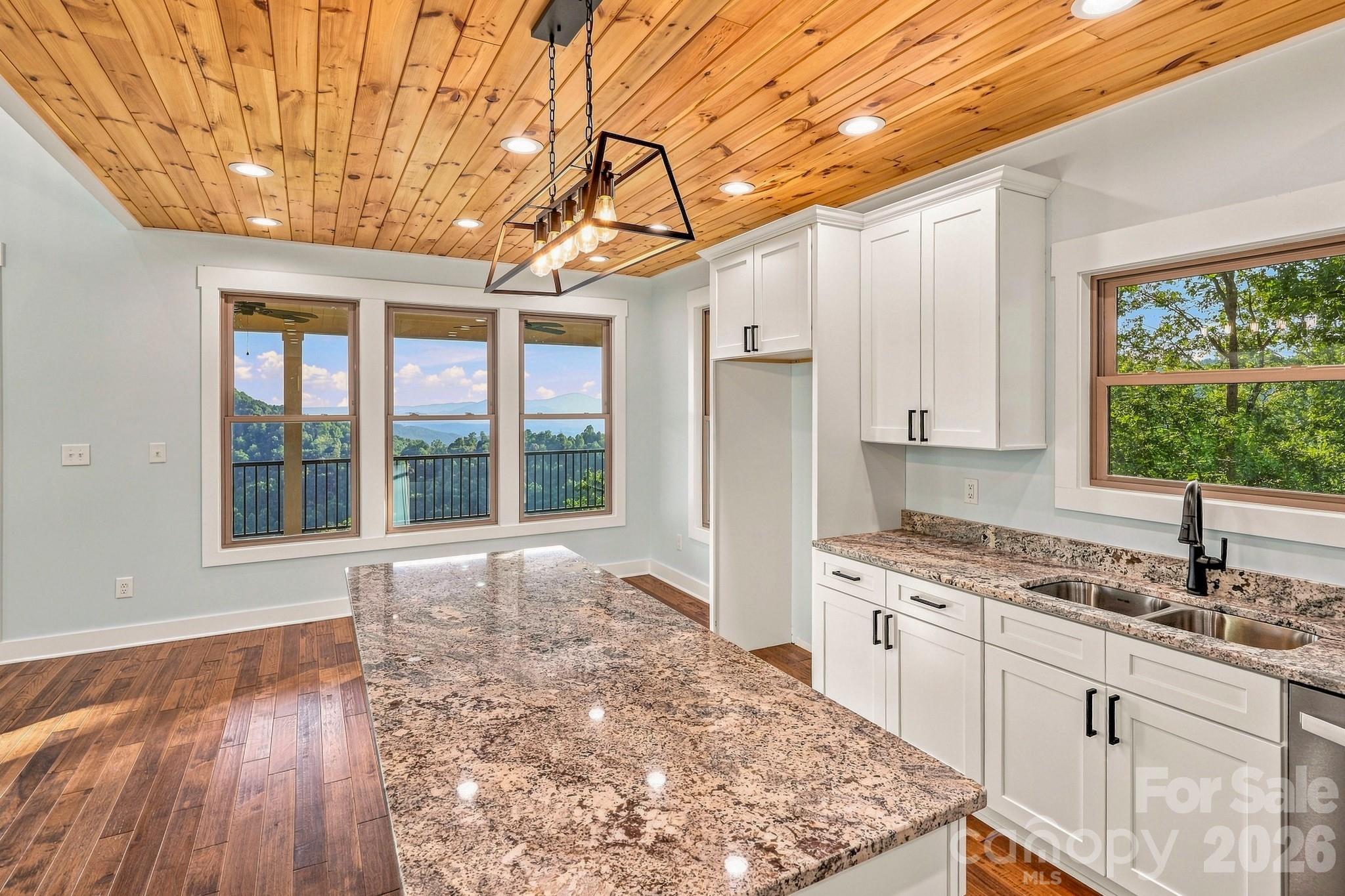 2272 Pinnacle Parkway — Union Mills