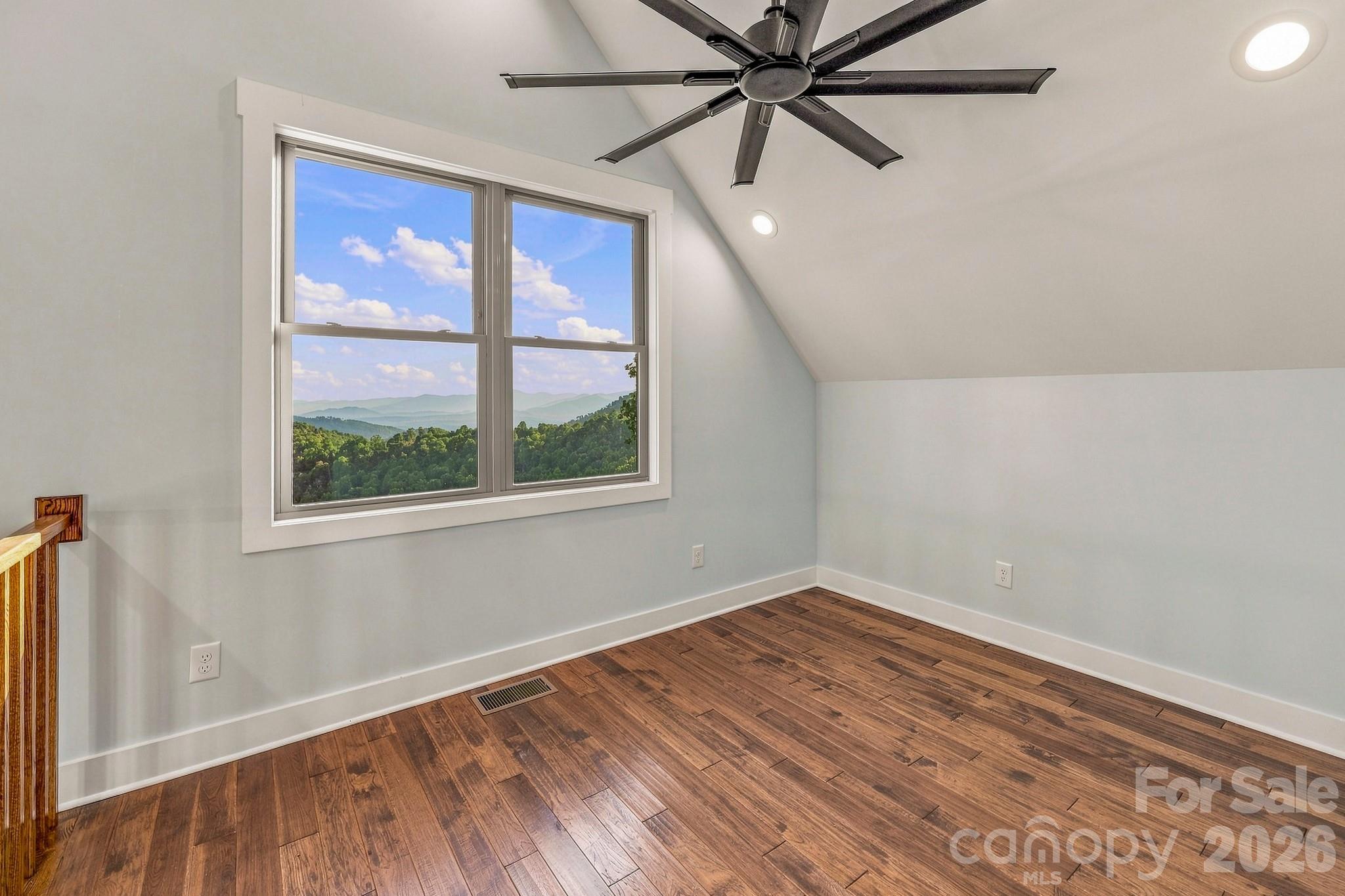 2272 Pinnacle Parkway — Union Mills