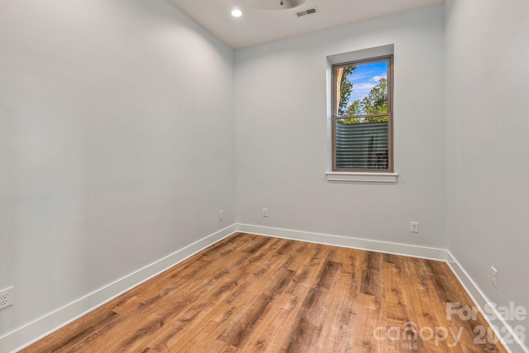 2272 Pinnacle Parkway — Union Mills