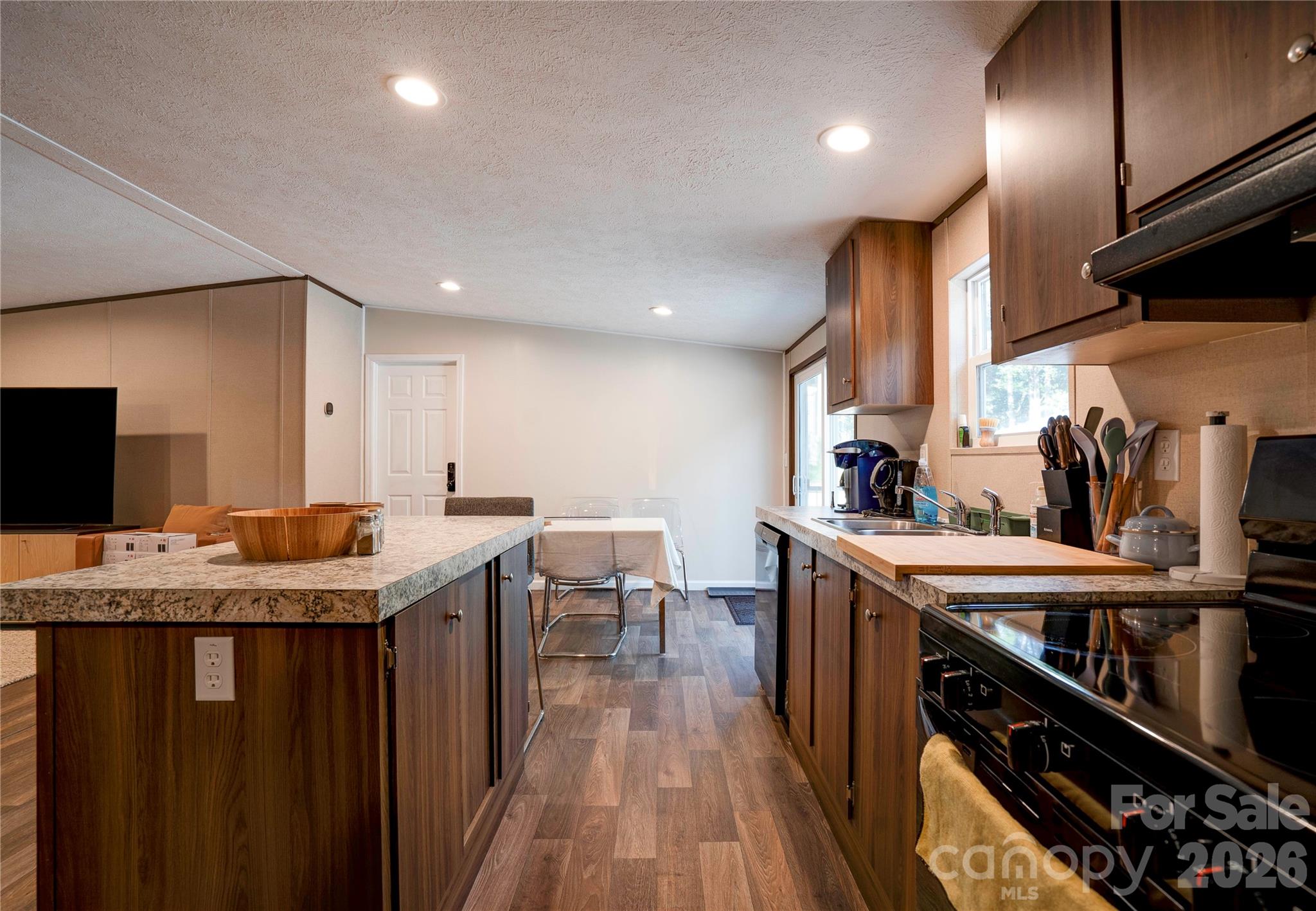 737 Pleasantdale Drive — Shelby