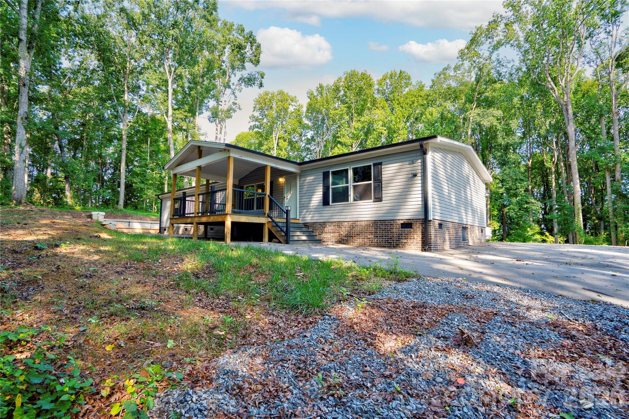 737 Pleasantdale Drive — Shelby
