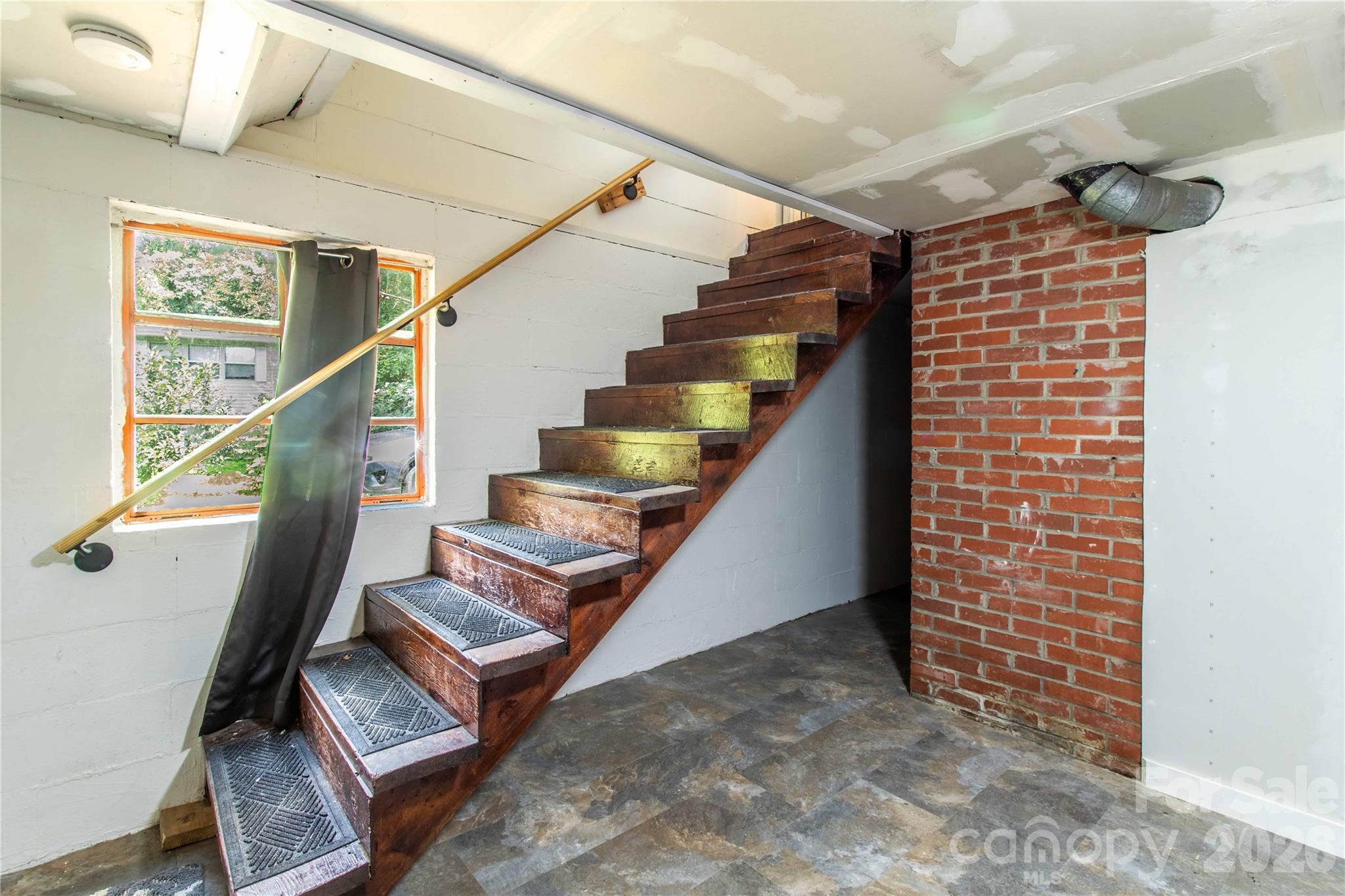 875 Mills Gap Road — Fletcher