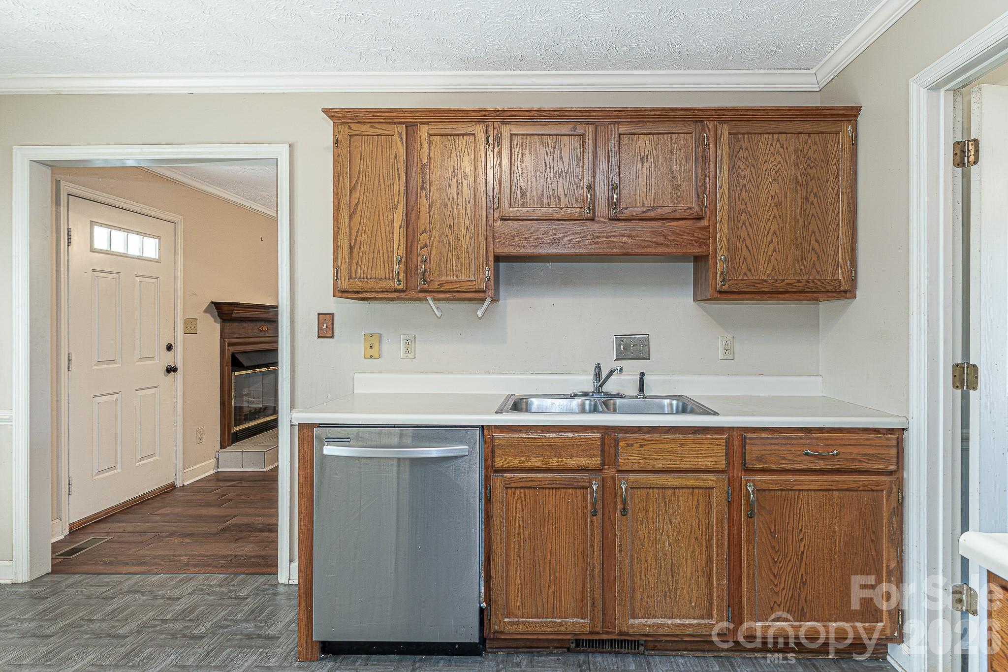 405 Southland Drive — Fayetteville