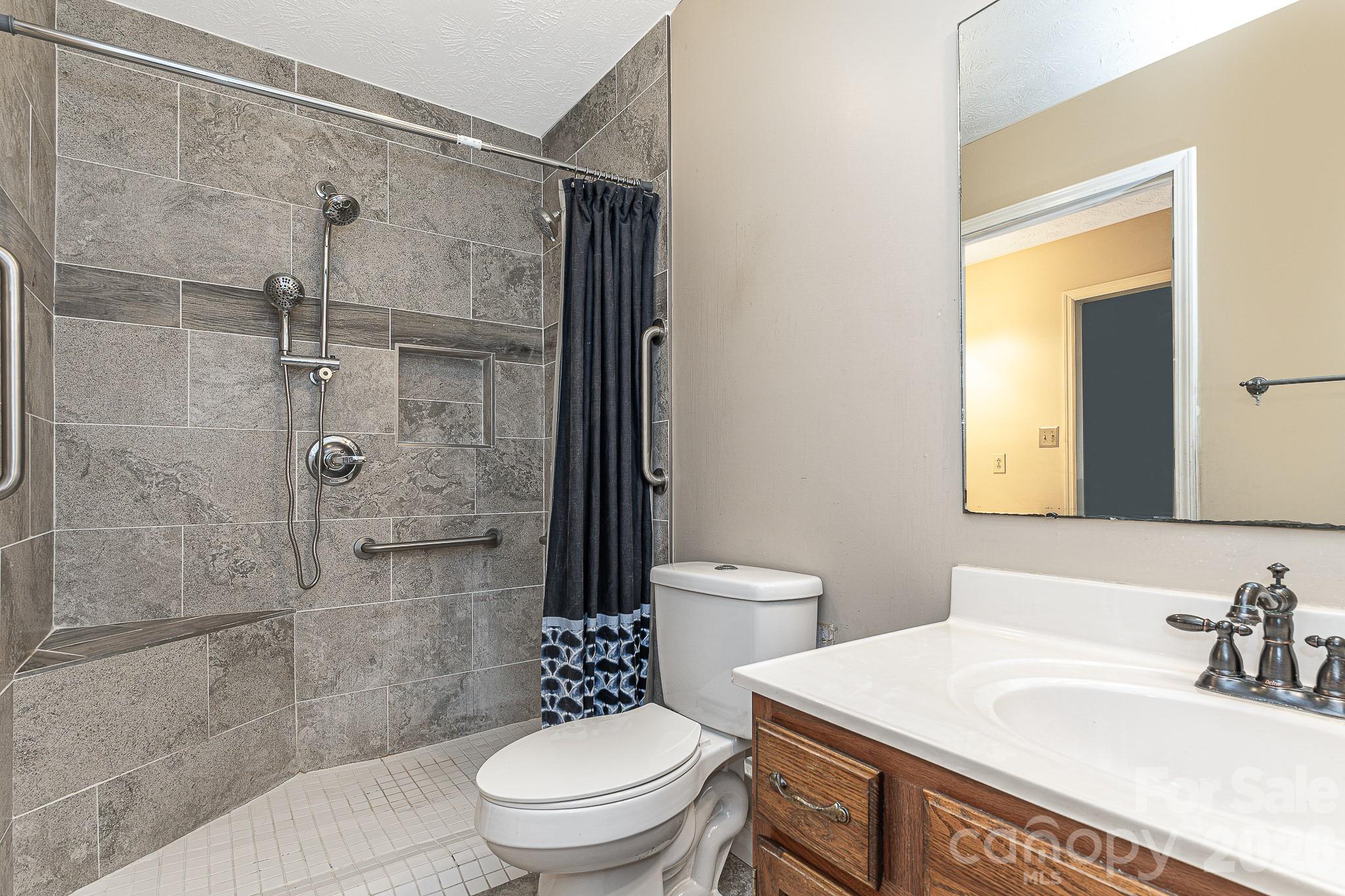 405 Southland Drive — Fayetteville