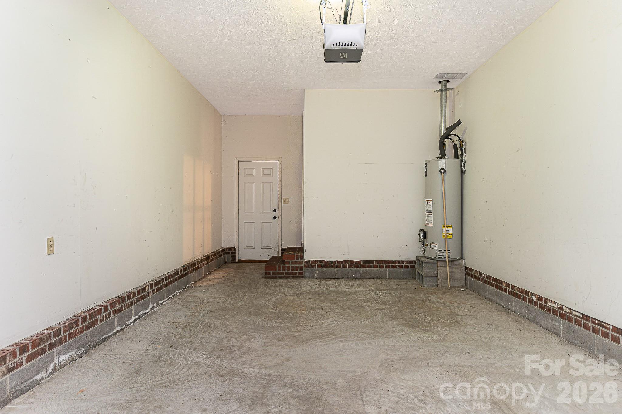 405 Southland Drive — Fayetteville