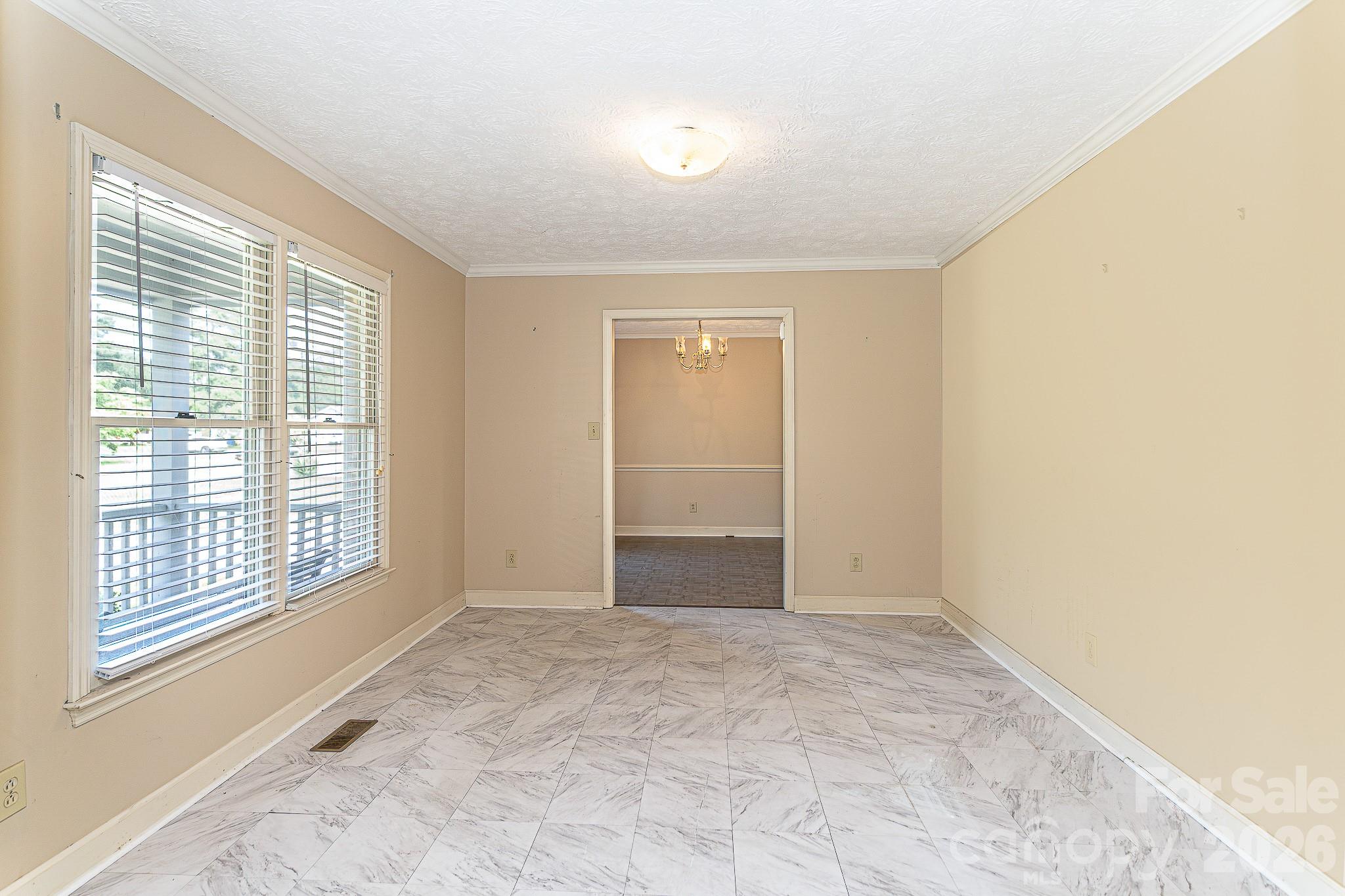 405 Southland Drive — Fayetteville