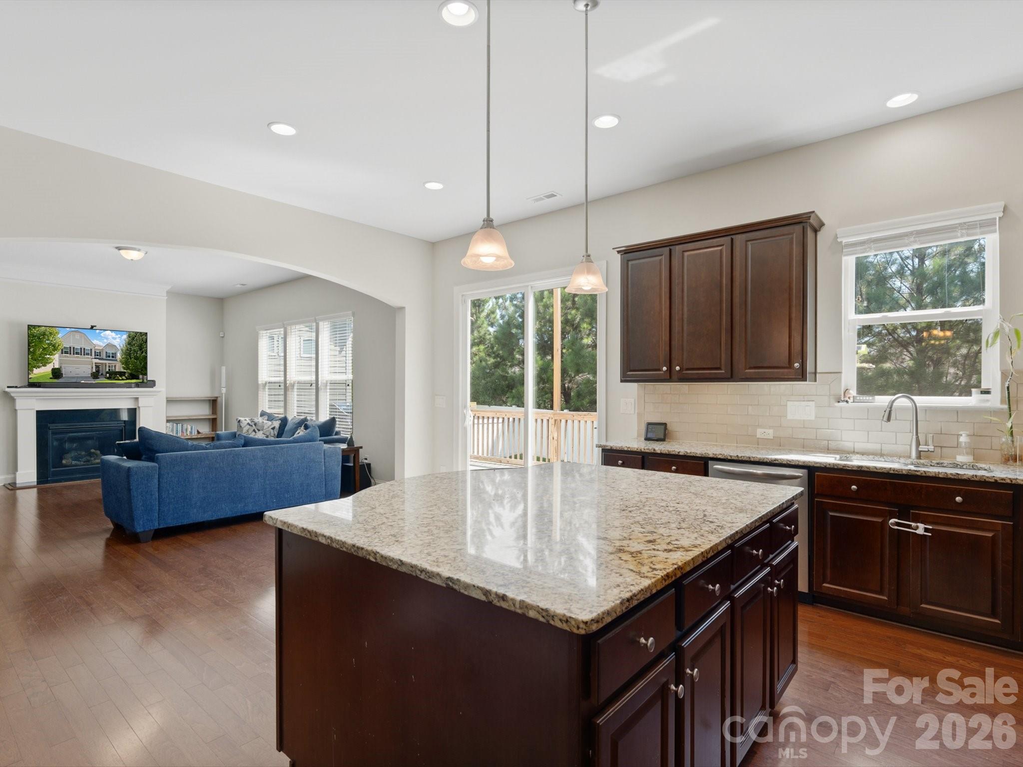 2035 Pinyon Lane — Lancaster