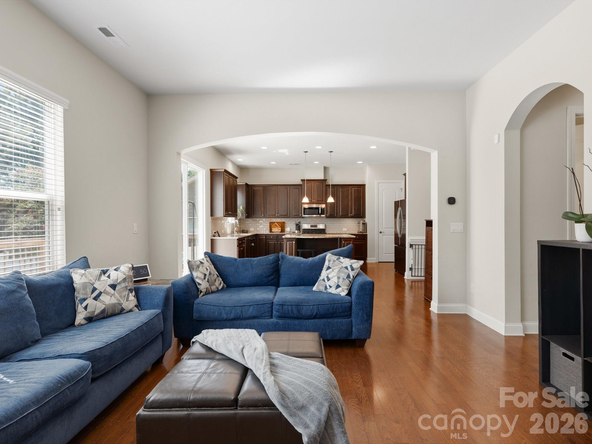 2035 Pinyon Lane — Lancaster