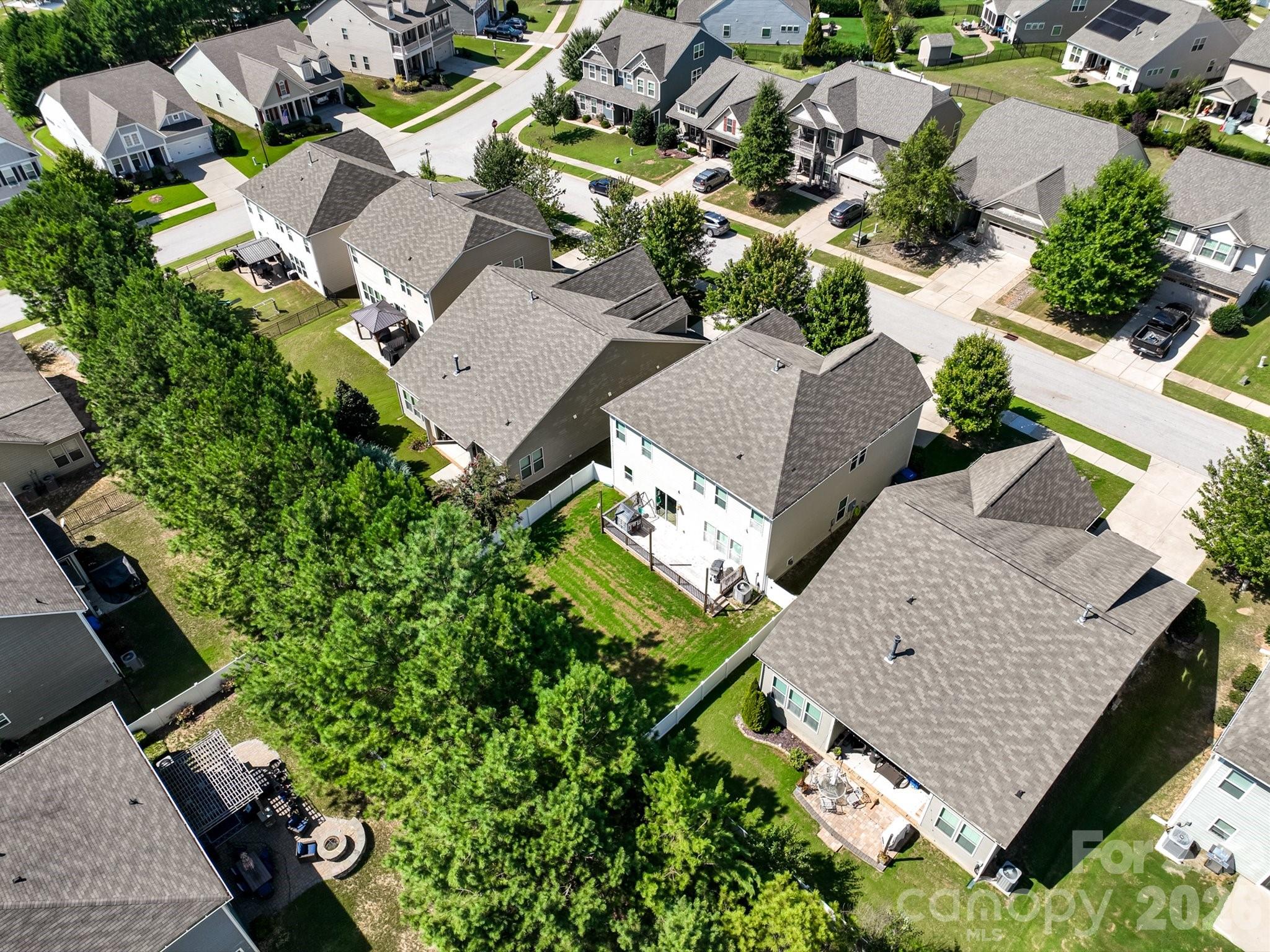 2035 Pinyon Lane — Lancaster