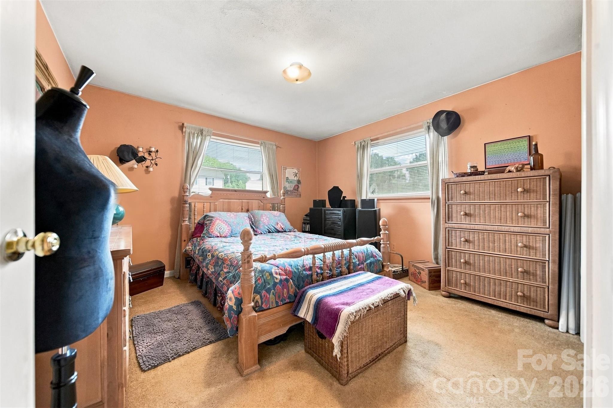 1920 30th Street NE — Hickory