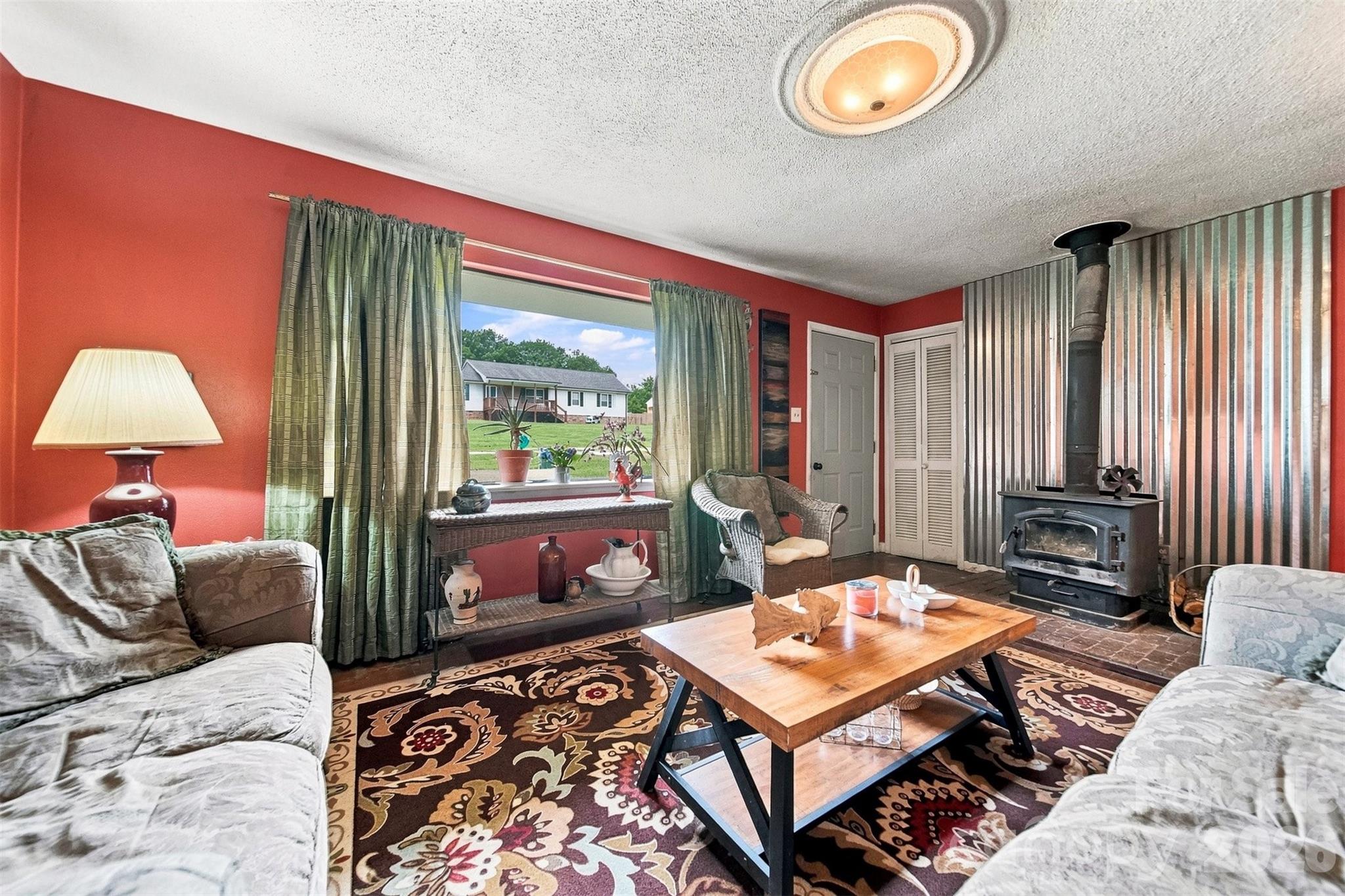 1920 30th Street NE — Hickory