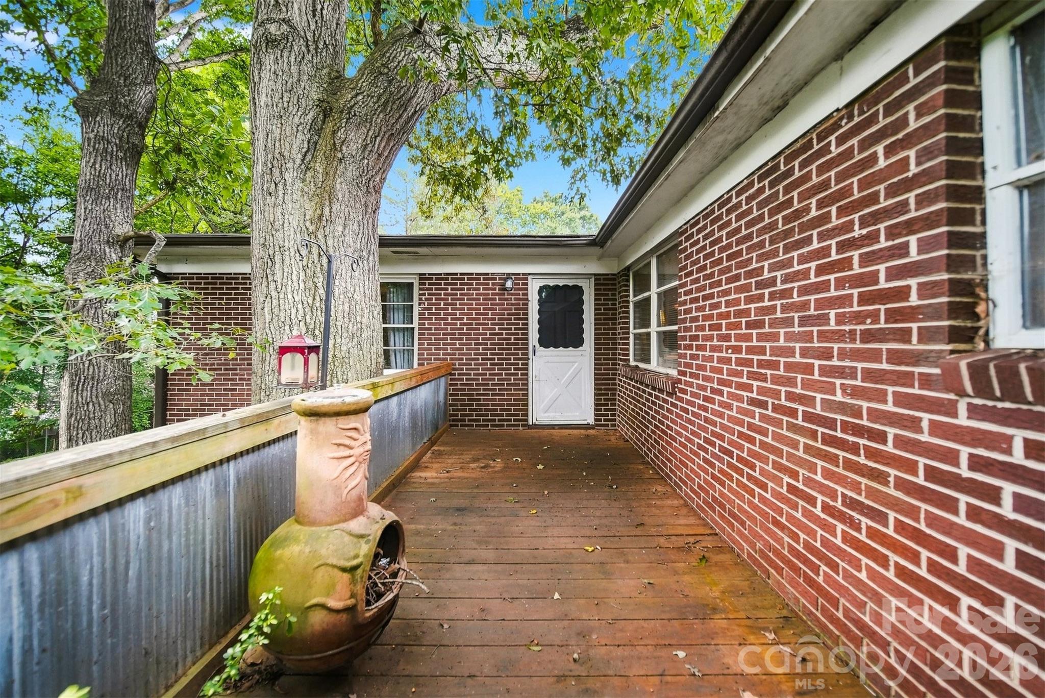 1920 30th Street NE — Hickory