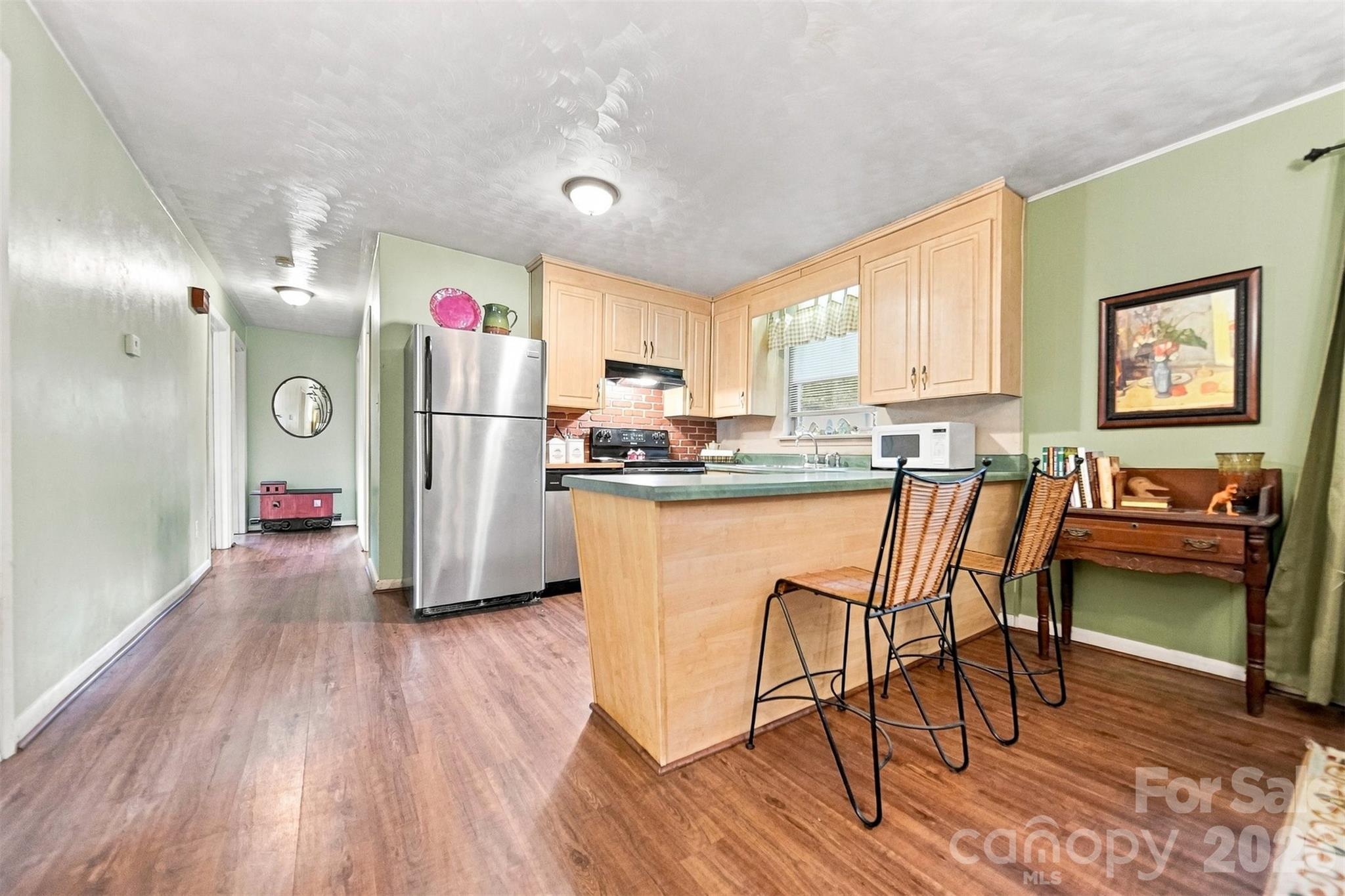 1920 30th Street NE — Hickory