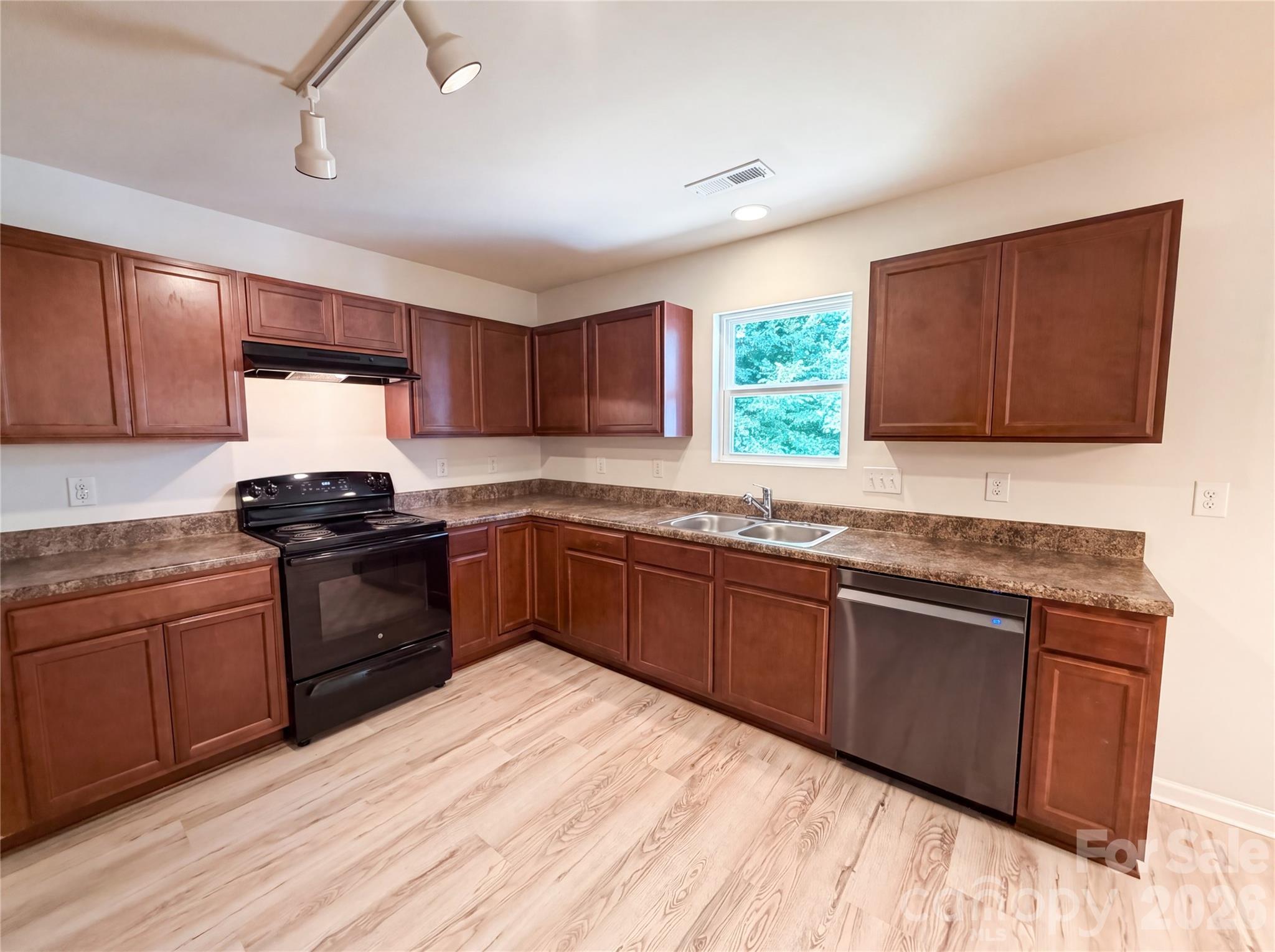 1708 Millwood Road — Lancaster