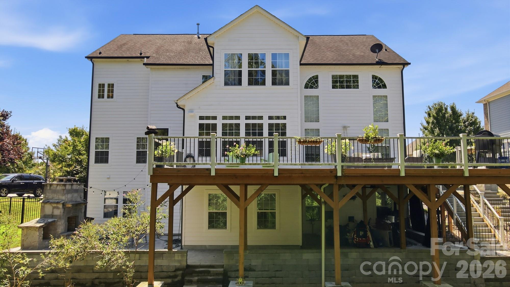 638 Reliance Court — Tega Cay