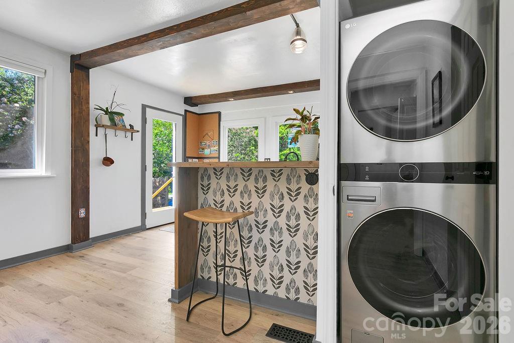 354 King Road — Pisgah Forest