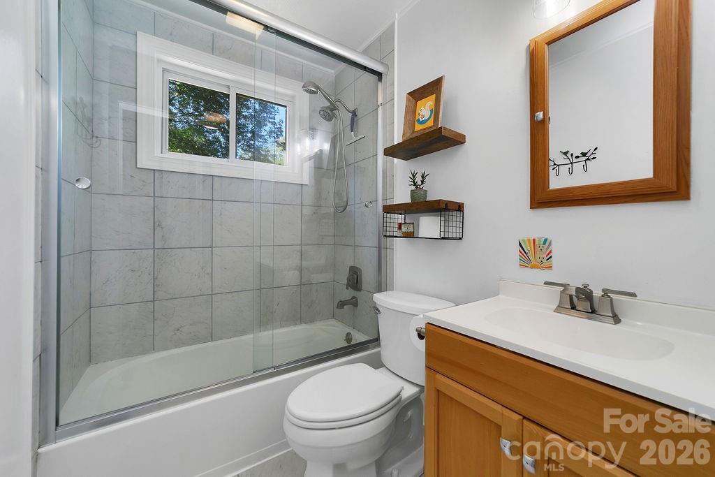 354 King Road — Pisgah Forest