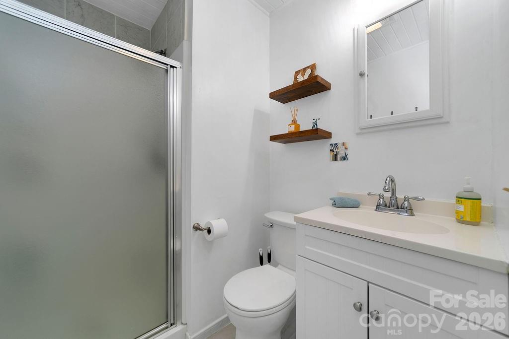354 King Road — Pisgah Forest