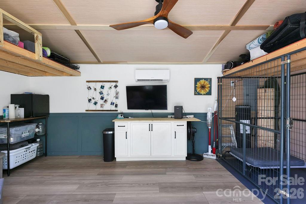 354 King Road — Pisgah Forest