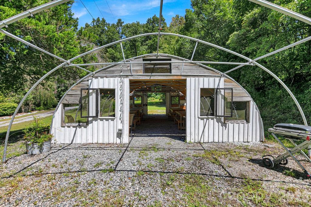 354 King Road — Pisgah Forest